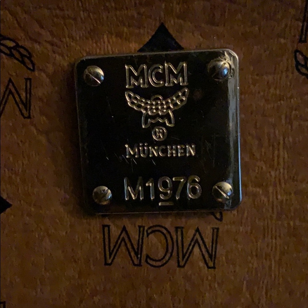 Meet your Posher, Tha Outlet